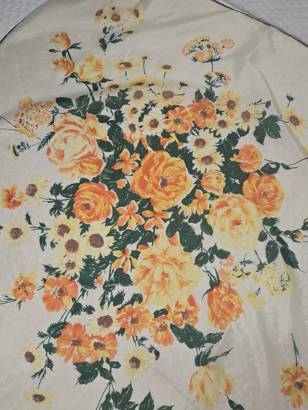 VINAGE SCARF 1960'S CREAM FABRIC ORANGE ROSE YELLOW DAISIES SQUARE GORGEOUS
